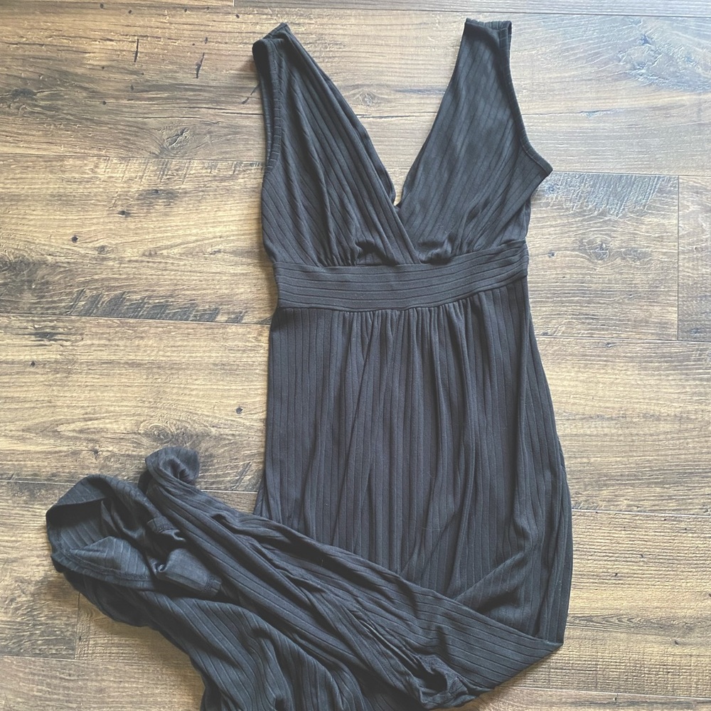 Black ribbed maxi dress